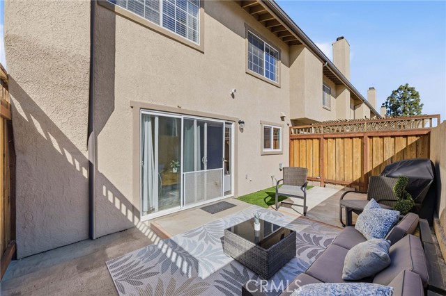 Detail Gallery Image 16 of 41 For 17601 Newland #H,  Huntington Beach,  CA 92647 - 3 Beds | 2/1 Baths