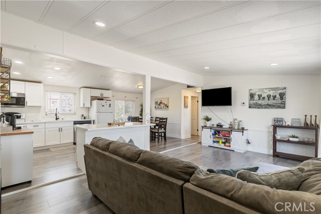 74993 Serrano Drive,  CA: https://media.crmls.org/medias/89f0c3fa-c29c-4346-b675-d8f182872883.jpg