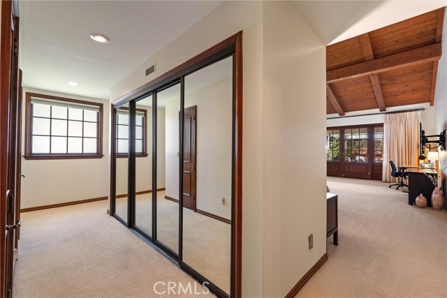 23060 Doris Way, Torrance CA: https://media.crmls.org/medias/89f0f42b-f939-478f-a93c-eab867d8bc3e.jpg