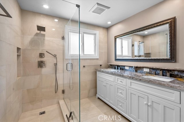 25 Aurora Drive, Rolling Hills Estates, California 90274, 4 Bedrooms Bedrooms, ,3 BathroomsBathrooms,Residential,Sold,Aurora,PV22148397
