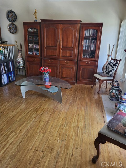 15775 Midwood Drive, Granada Hills CA: https://media.crmls.org/medias/89f235e7-9abd-4343-b2d5-a8540a48614e.jpg