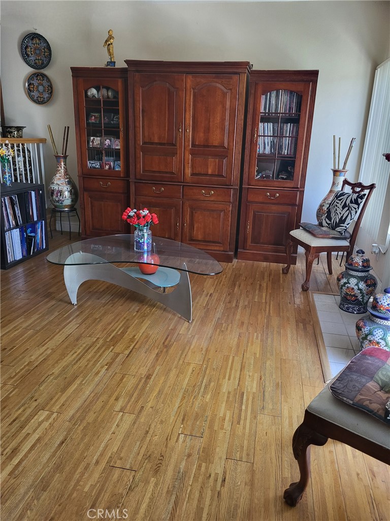 MLS #SR25023997 img 1