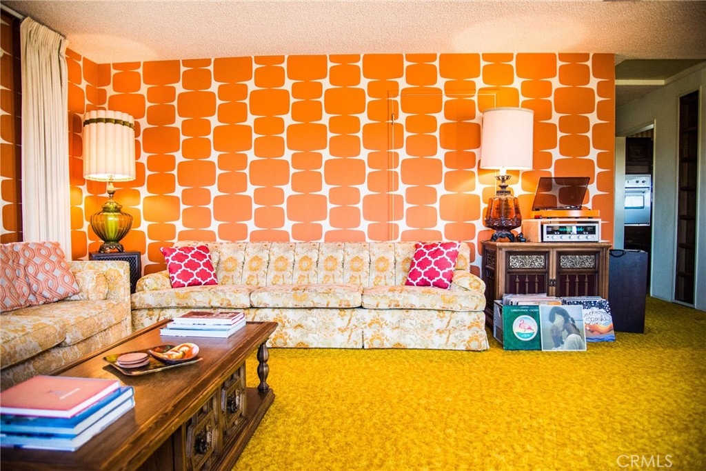 https://media.crmls.org/medias/89f329e0-ceac-40bb-8eb2-59c9c8ece105.jpg?preset=X-Large