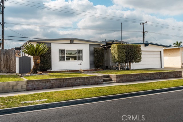 Detail Gallery Image 3 of 55 For 8196 Lime Cir, Buena Park,  CA 90620 - 4 Beds | 2 Baths