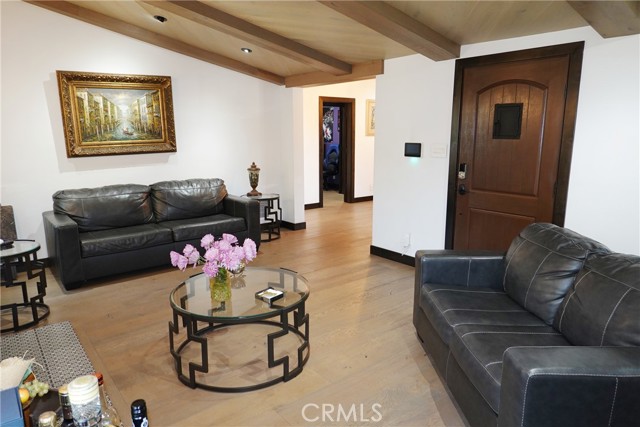 430 Sonora Avenue, Glendale CA: https://media.crmls.org/medias/89f37cd9-9c54-41d5-b470-b55b6e0f0927.jpg