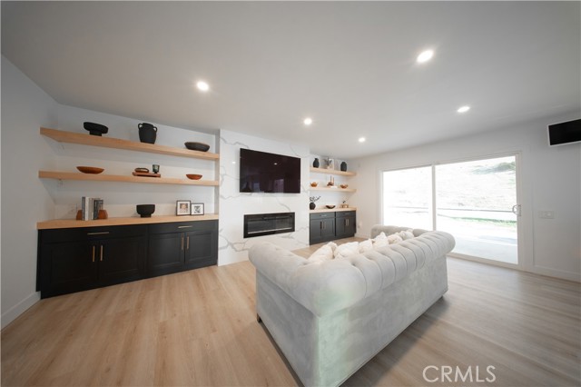 Detail Gallery Image 12 of 51 For 7320 Percheron, Jurupa Valley,  CA 92509 - 4 Beds | 2/1 Baths