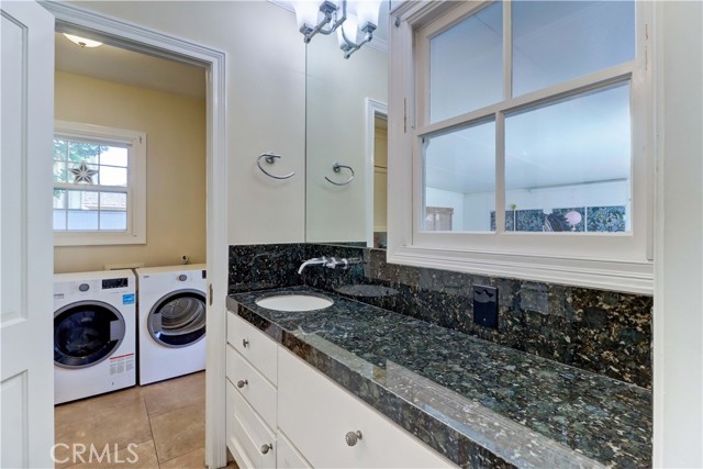 3935 Lime Avenue, Long Beach CA: https://media.crmls.org/medias/89f591cc-768d-4986-9203-38c86b4c0cf5.jpg