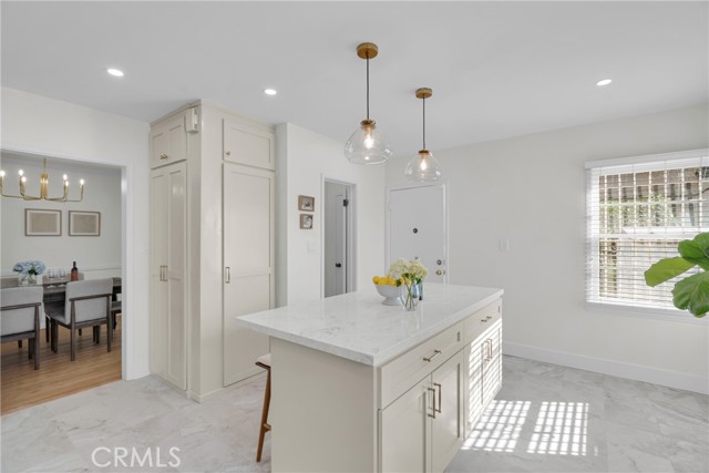 5248 Parkglen Avenue, Los Angeles CA: https://media.crmls.org/medias/89f5c5f6-fe98-43d5-b203-21db823cd022.jpg