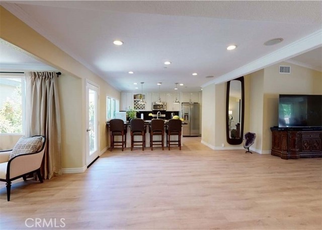 24272 Lysanda Drive, Mission Viejo CA: https://media.crmls.org/medias/89f61bf3-1bee-4231-8331-b6a7a200a6e3.jpg