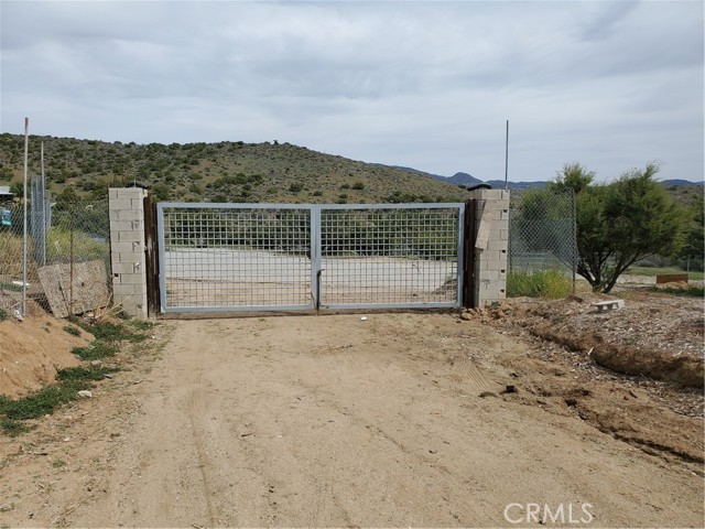 Detail Gallery Image 2 of 11 For 4570 Hubbard Road, Acton,  CA 93510 - – Beds | – Baths