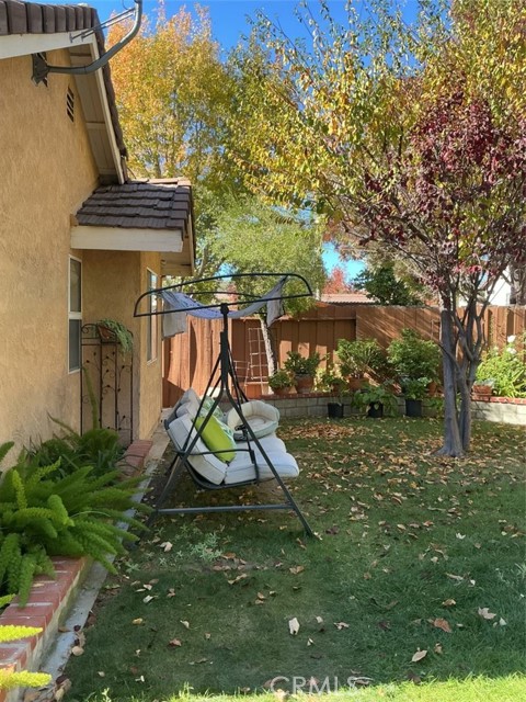 Detail Gallery Image 7 of 50 For 19849 Collins, Canyon Country,  CA 91351 - 3 Beds | 2 Baths