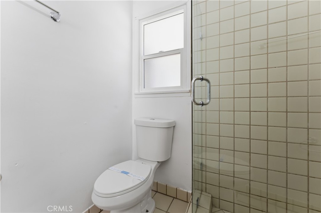 https://media.crmls.org/medias/89f8d3db-0733-4544-a27a-8cdb8d20233b.jpg?preset=X-Large