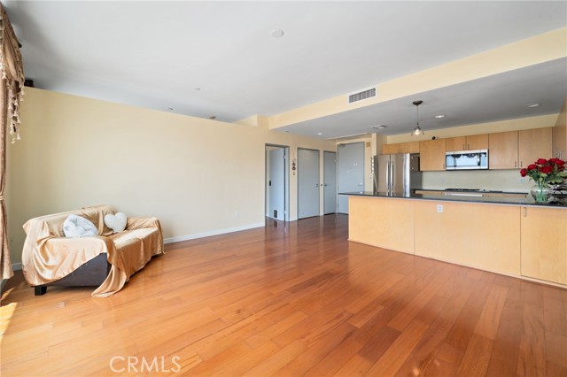 285 W. 6th Street, Unit #527, San Pedro CA: https://media.crmls.org/medias/89f9d1f9-e099-445a-a4f1-2bfa651d1f9c.jpg