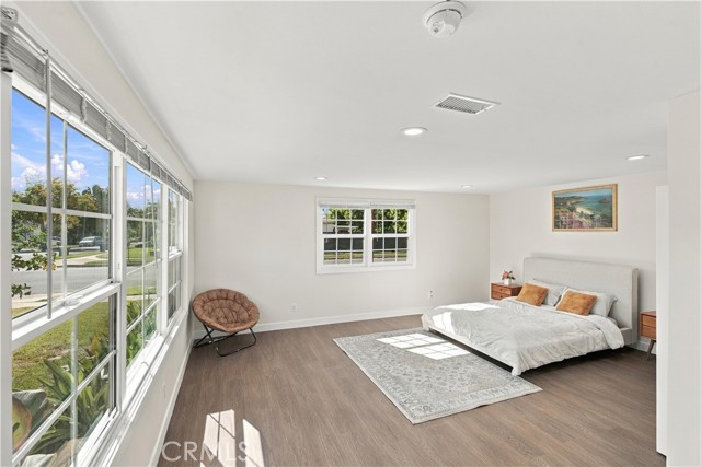 18745 Sunburst Street photo 32