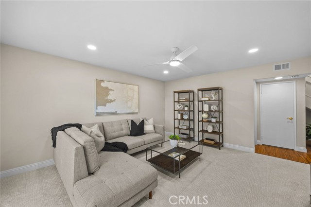 Detail Gallery Image 17 of 41 For 13 Carson, Irvine,  CA 92620 - 4 Beds | 3 Baths