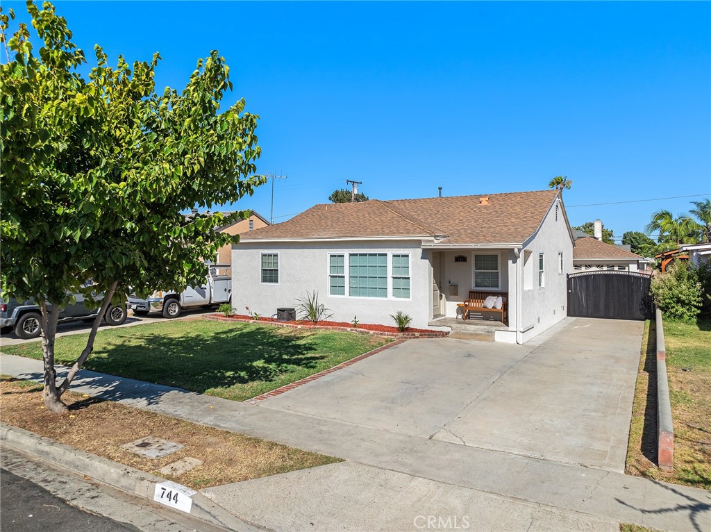 744 S 5th Street
