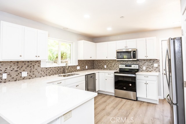 Detail Gallery Image 6 of 35 For 19208 Stonegate Rd, Hidden Valley Lake,  CA 95467 - 3 Beds | 2 Baths