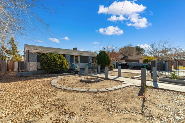 Detail Gallery Image 6 of 36 For 43262 20th St, Lancaster,  CA 93534 - 2 Beds | 1 Baths