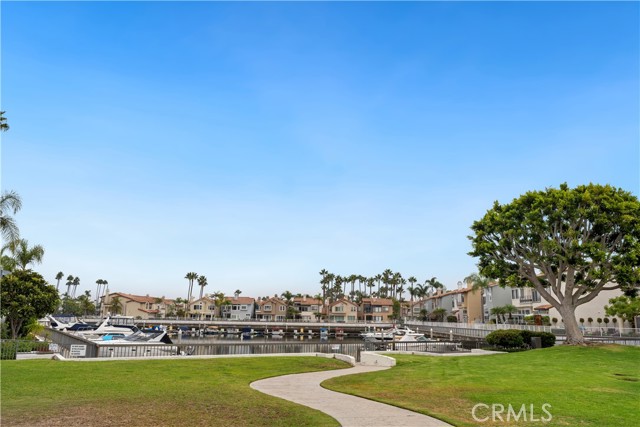 Detail Gallery Image 2 of 33 For 5422 Heron Bay #23,  Long Beach,  CA 90803 - 4 Beds | 3/1 Baths