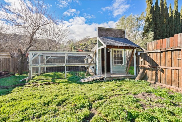 Detail Gallery Image 24 of 39 For 16700 Fox Way, Clearlake Oaks,  CA 95423 - 3 Beds | 2 Baths