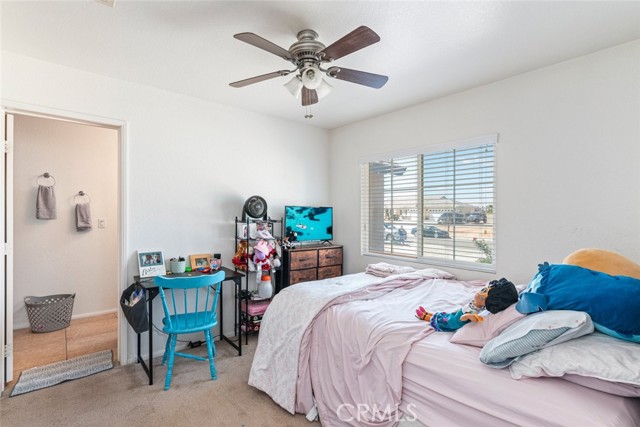 Detail Gallery Image 15 of 35 For 14193 Fresian, Apple Valley,  CA 92307 - 4 Beds | 3 Baths