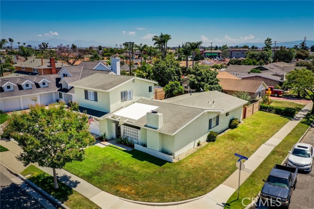 Image 3 for 15342 Yorkshire Ln, Huntington Beach, CA 92647