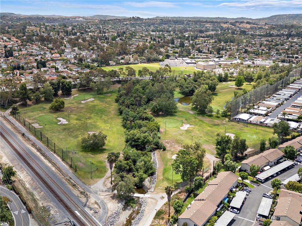 https://media.crmls.org/medias/89fd5339-6811-42eb-85e4-522904104e31.jpg?preset=X-Large
