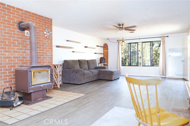 Detail Gallery Image 4 of 49 For 49 Berwick Ln, Oroville,  CA 95966 - 2 Beds | 1/1 Baths