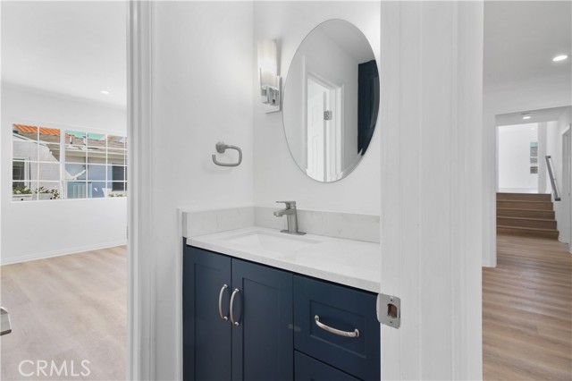 Detail Gallery Image 12 of 26 For 1933 Voorhees Ave a,  Redondo Beach,  CA 90278 - 4 Beds | 3 Baths