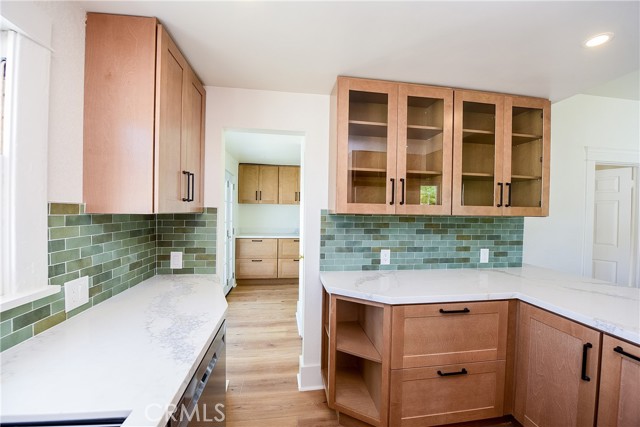 Detail Gallery Image 6 of 26 For 1107 W Grand Ave, Corona,  CA 92882 - 2 Beds | 1/1 Baths
