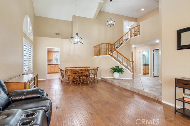 1305 Harvest Circle, Corona CA: https://media.crmls.org/medias/89fefb38-80fa-4dea-83e9-9788e3e98fdb.jpg