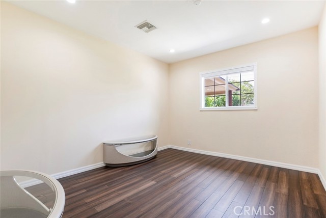10019 Norwich Avenue, Mission Hills (San Fernando) CA: https://media.crmls.org/medias/89ff03da-887d-4381-bac6-639a31b91c05.jpg
