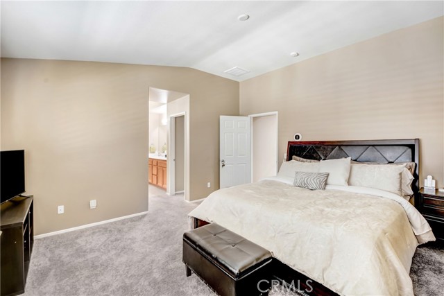 31 Newburn Court, Beaumont CA: https://media.crmls.org/medias/8a00448b-ced7-4442-a968-44dad2021bb0.jpg