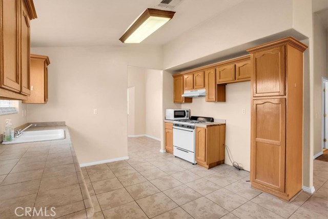 Detail Gallery Image 7 of 36 For 6218 Daisy Ave, Twentynine Palms,  CA 92277 - 3 Beds | 2 Baths