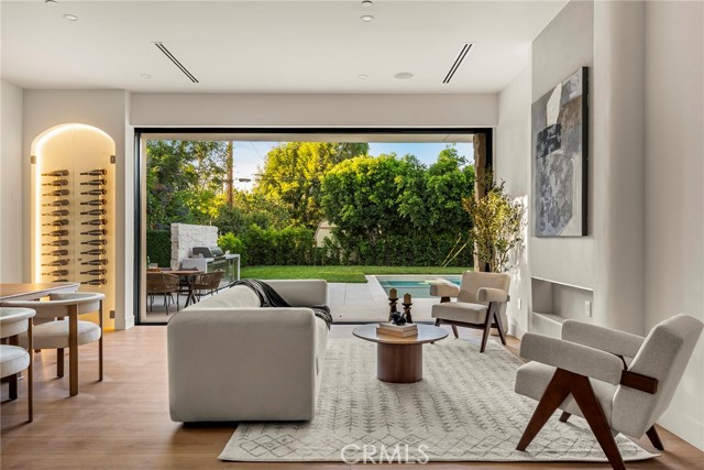 17827 Miranda Street, Encino CA: https://media.crmls.org/medias/8a013a2c-e458-4ca5-a181-a7f04eb1716a.jpg