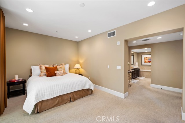 Detail Gallery Image 22 of 42 For 23500 Park Sorrento #D24,  Calabasas,  CA 91302 - 3 Beds | 3/1 Baths