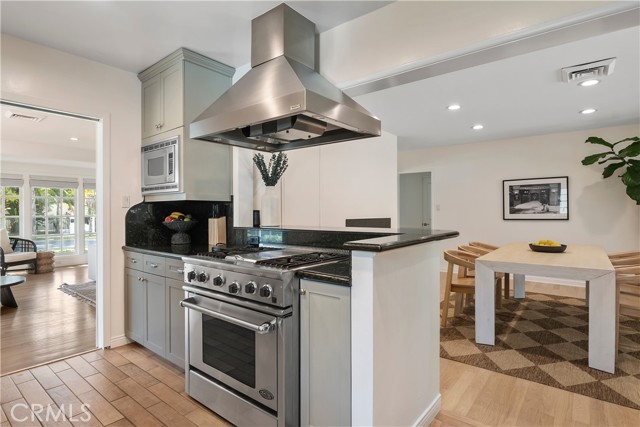 4634 Nagle Avenue, Sherman Oaks CA: https://media.crmls.org/medias/8a0213e3-18eb-4d07-851f-948510153563.jpg