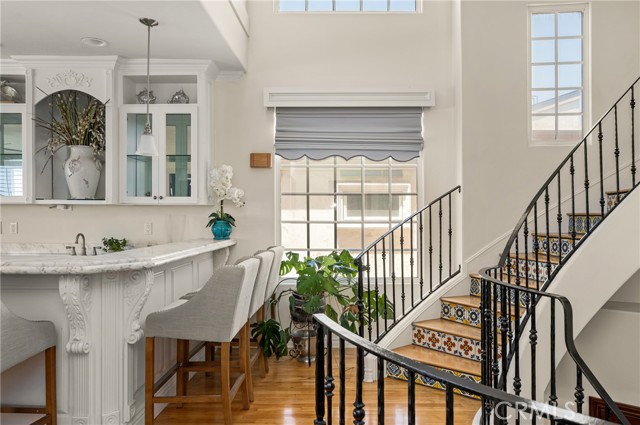6915 E Seaside, Long Beach CA: https://media.crmls.org/medias/8a0326af-98ac-4a8c-a8ba-bb8cc72da5c9.jpg