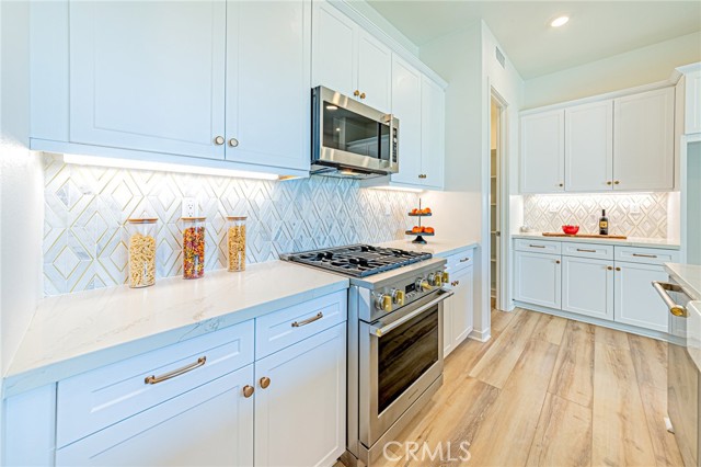 27505 Illumination Court, Valencia CA: https://media.crmls.org/medias/8a038987-ed77-497c-bbe2-46b0af5a3c3b.jpg