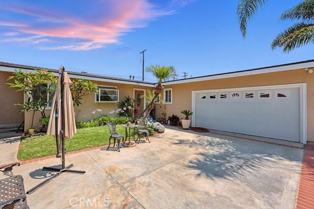 665 N Waterbury Avenue, Covina CA: https://media.crmls.org/medias/8a040325-5281-4d72-b426-5671175fdc6a.jpg