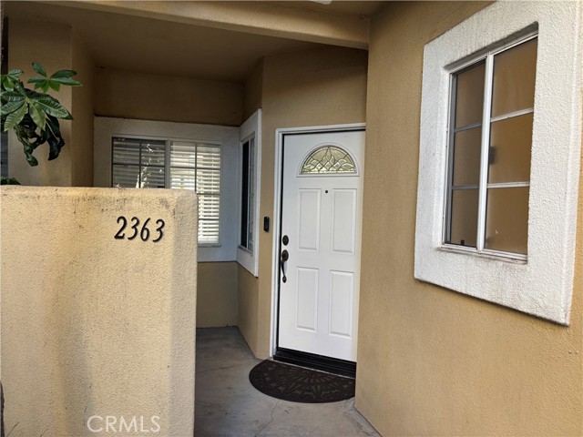 2363 Paseo Circulo, Tustin CA: https://media.crmls.org/medias/8a043035-b2e2-41e7-ac37-f5a391477bfc.jpg
