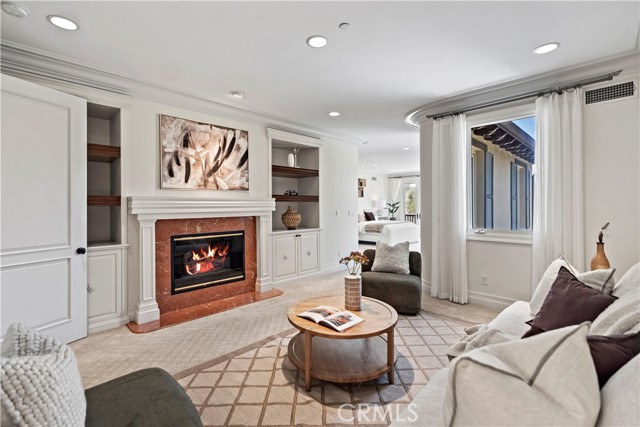 2535 Bronzewood Drive, Tustin CA: https://media.crmls.org/medias/8a04c3d0-d25d-4a2e-b440-b3375c067658.jpg