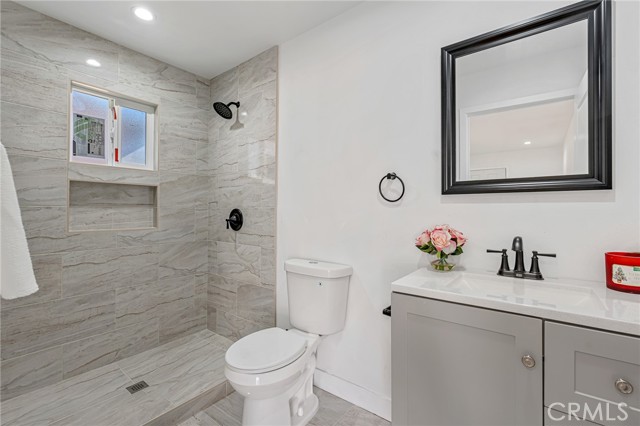 Detail Gallery Image 35 of 37 For 622 W 99th, Los Angeles,  CA 90044 - 3 Beds | 2 Baths