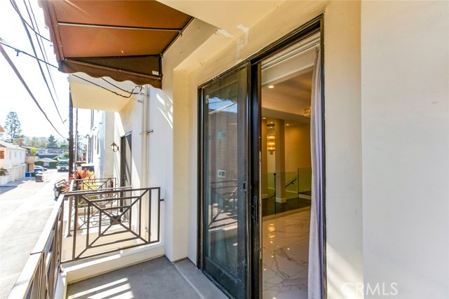 Detail Gallery Image 15 of 30 For 4328 Gentry Ave #5,  Studio City,  CA 91604 - 3 Beds | 3 Baths