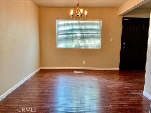 Detail Gallery Image 9 of 22 For 5667 Stover Ave, Riverside,  CA 92505 - 4 Beds | 2 Baths