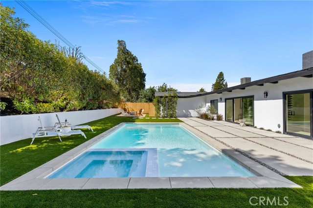 Detail Gallery Image 36 of 37 For 6009 Neddy Ave, Woodland Hills,  CA 91367 - 5 Beds | 3 Baths