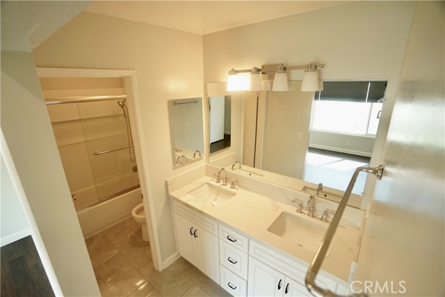 Detail Gallery Image 25 of 48 For 220 N Moore Ave #D,  Monterey Park,  CA 91754 - 3 Beds | 2/1 Baths