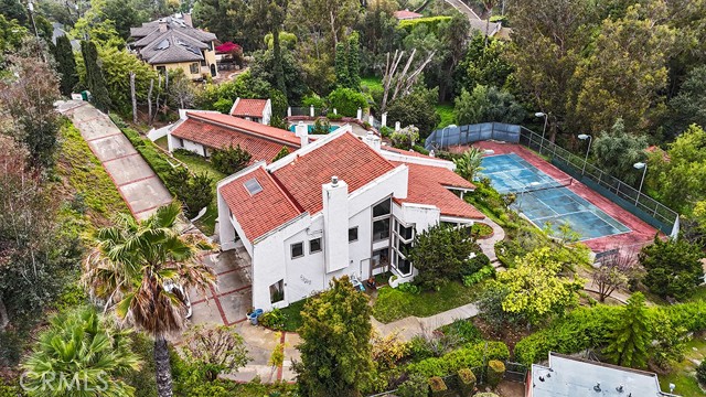 9752 Rangeview Drive, Santa Ana CA: https://media.crmls.org/medias/8a06eebf-9471-45a7-984f-6c78bb8a7dcd.jpg