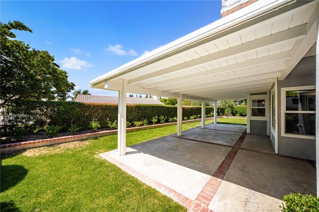 719 S Goldfinch Way, Anaheim Hills CA: https://media.crmls.org/medias/8a06f9ad-4e5a-4a3e-9a96-e7864940ce39.jpg