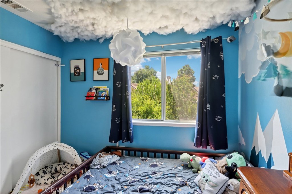 https://media.crmls.org/medias/8a072c31-f93a-4e9b-b16b-6d0bc5ab7f45.jpg?preset=X-Large